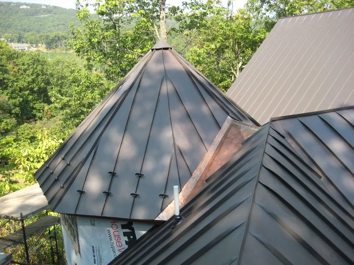 Professional Roof Tarp Installation by Craftsman Roofing in Glen Afton and The Island